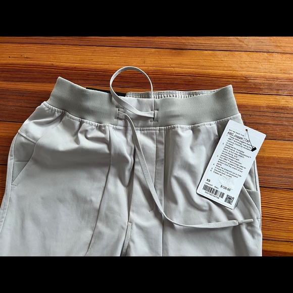 COPY - Lululemon ABC jogger tall - Picture 5 of 8